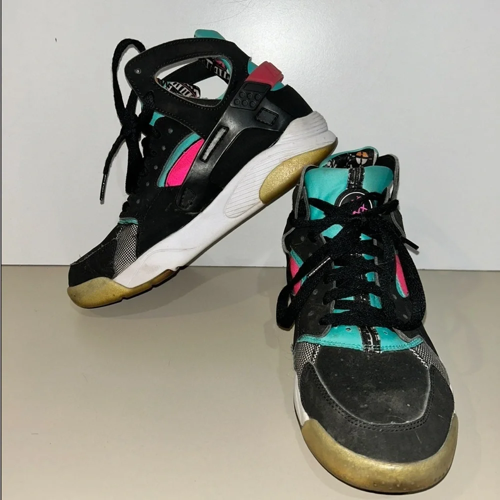 Nike air flight huarache south beach shoes size 6Y